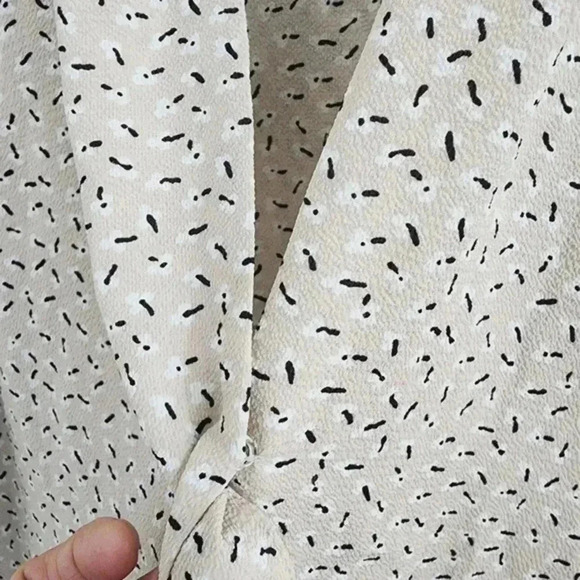 Adrianna Papell wrap pattern long sleeve chiffon blouse M - Picture 4 of 7